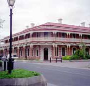 Jens Town Hall Hotel - Accommodation Gladstone