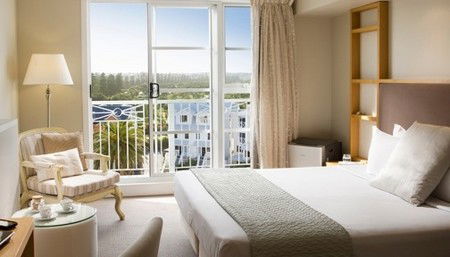 Quality Suites Deep Blue - Accommodation Gladstone 2