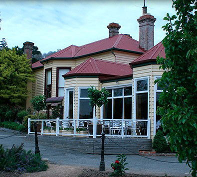 Central Springs Inn - Accommodation Gladstone 0