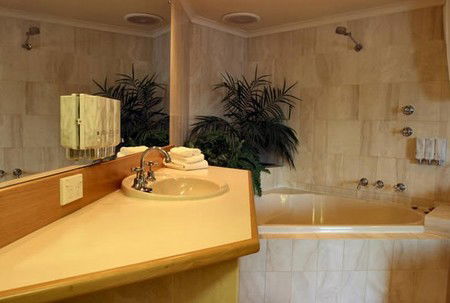 The Esplanade Motor Inn - Accommodation Gladstone 3