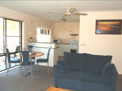 Ocean Drive Apartments - Accommodation Gladstone 0