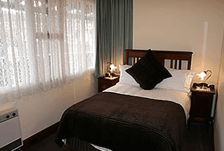 Orana House - Accommodation Gladstone 3