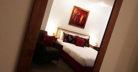 Townhouse Hotel - Accommodation Gladstone 1
