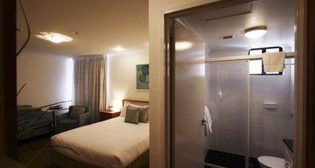 Townhouse Hotel - Accommodation Gladstone 2