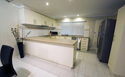 Costa Royale Beachfront Apartments - Accommodation Gladstone 3