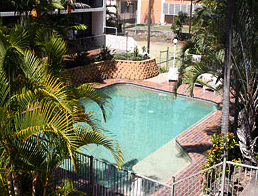Club Surfers - Accommodation Gladstone 3