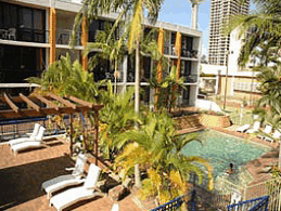 Club Surfers - Accommodation Gladstone 4