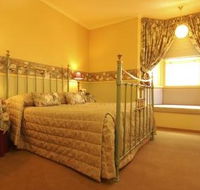 The Russell Hotel - Accommodation Gladstone
