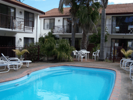 Merimbula NSW Accommodation Gladstone