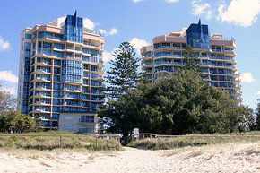 AA Oceana On Broadbeach - Accommodation Gladstone 0