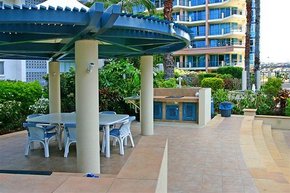 AA Oceana On Broadbeach - Accommodation Gladstone 1