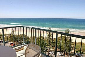 AA Oceana On Broadbeach - Accommodation Gladstone 4