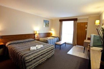 Golden West Motor Inn - Accommodation Gladstone 1