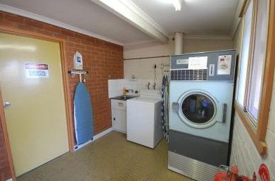 Junction Motor Inn - Accommodation Gladstone 1