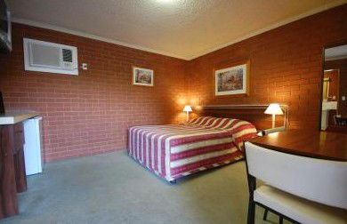 Junction Motor Inn - Accommodation Gladstone 2
