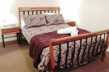 Clarks Beach Apartment - Accommodation Gladstone 3