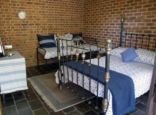 Araluen Old Courthouse - Accommodation Gladstone 4