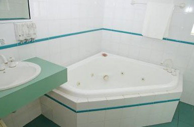 Sapphire Waters Motor Inn - Accommodation Gladstone 3