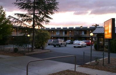 Red Chief Motel - Accommodation Gladstone 0