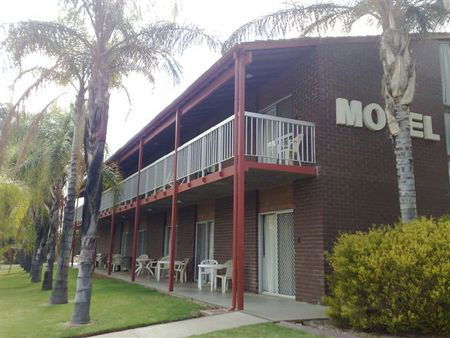 Loveday SA Accommodation Gladstone