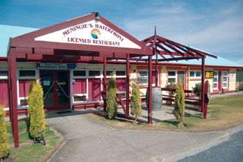 Meningies Waterfront Motel - Accommodation Gladstone 0