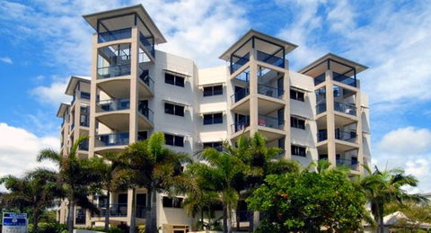 Raffles Mooloolaba - Accommodation Gladstone 0