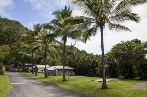 Lake Placid Tourist Park - Accommodation Gladstone 2