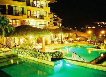 Waters Edge Resort - Accommodation Gladstone 1