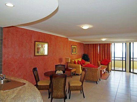 Waters Edge Resort - Accommodation Gladstone 4