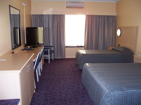Albert Motel - Accommodation Gladstone 3