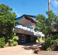 Bluestone Motor Inn - Accommodation Gladstone