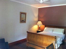 Daintree Manor - Accommodation Gladstone 1