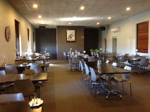 Port Victoria Hotel Motel - Accommodation Gladstone 2