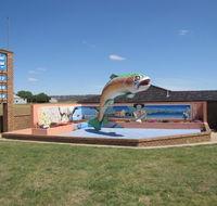 The Big Trout Motor Inn - Accommodation Gladstone
