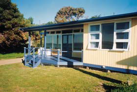 Eskavy Beach House - Accommodation Gladstone 0