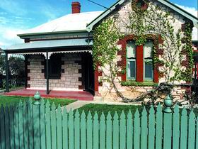 Naracoorte Cottages - Smith Street Villa - Accommodation Gladstone 0