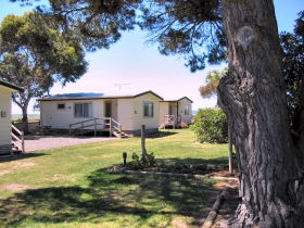 Millicent Hillview Caravan Park - Accommodation Gladstone 0
