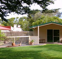 Shiralea Country Cottage - Accommodation Gladstone