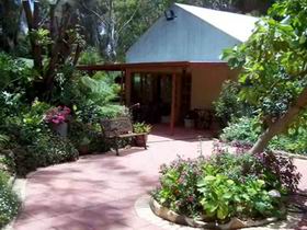 Rainforest Retreat - Accommodation Gladstone 0