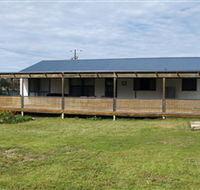 Surfin Sceales Beach House - Accommodation Gladstone
