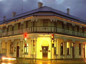 Mount Gambier Hotel - Accommodation Gladstone 0