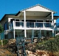 Top Deck Cliff House - Accommodation Gladstone