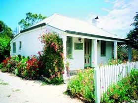 Sarah's Cottage - Accommodation Gladstone 0