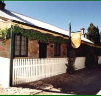 Devonshire House - Accommodation Gladstone