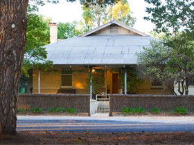 Mill Cottage Loxton - Accommodation Gladstone 0