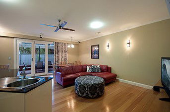 Domain Apartments - Accommodation Gladstone 2