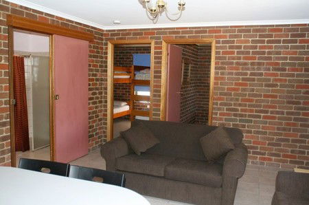 Roonka Riverfront Cottages - Accommodation Gladstone 5