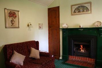 Sarah's Cottage - Accommodation Gladstone 4