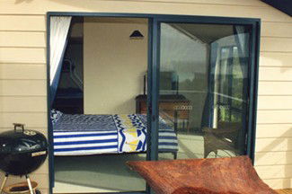 Saar Beach House - Accommodation Gladstone 2