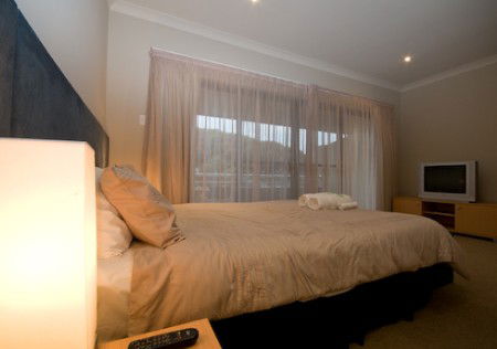 Kingscote Pier - Accommodation Gladstone 2